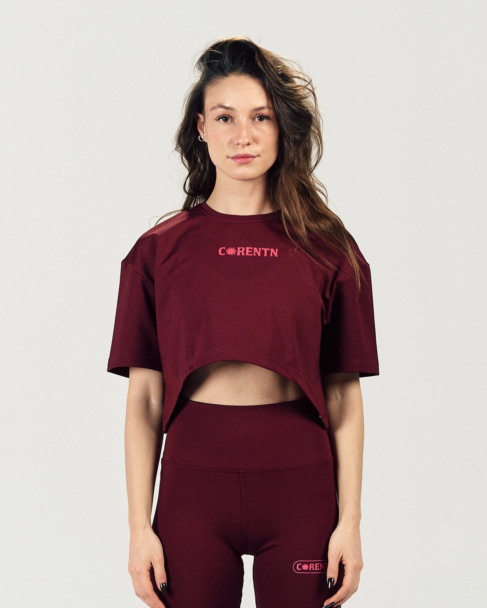 BURGUNDY CORE CROP TEE
