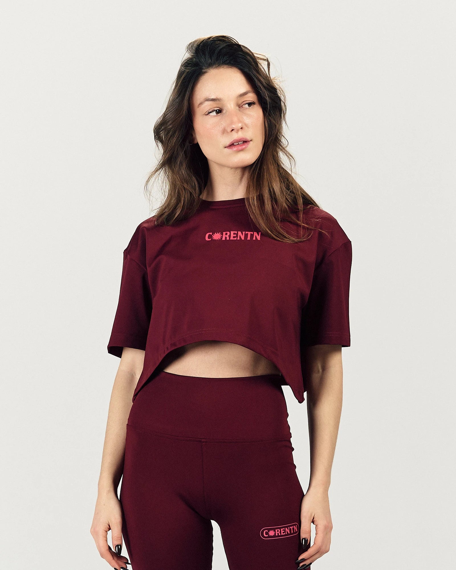 BURGUNDY CORE CROP TEE