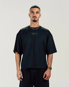 BLACK BOXY FORM TEE