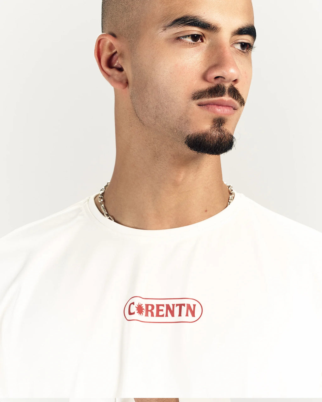 WHITE BOXY FORM TEE
