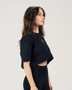BLACK CORE CROP TEE