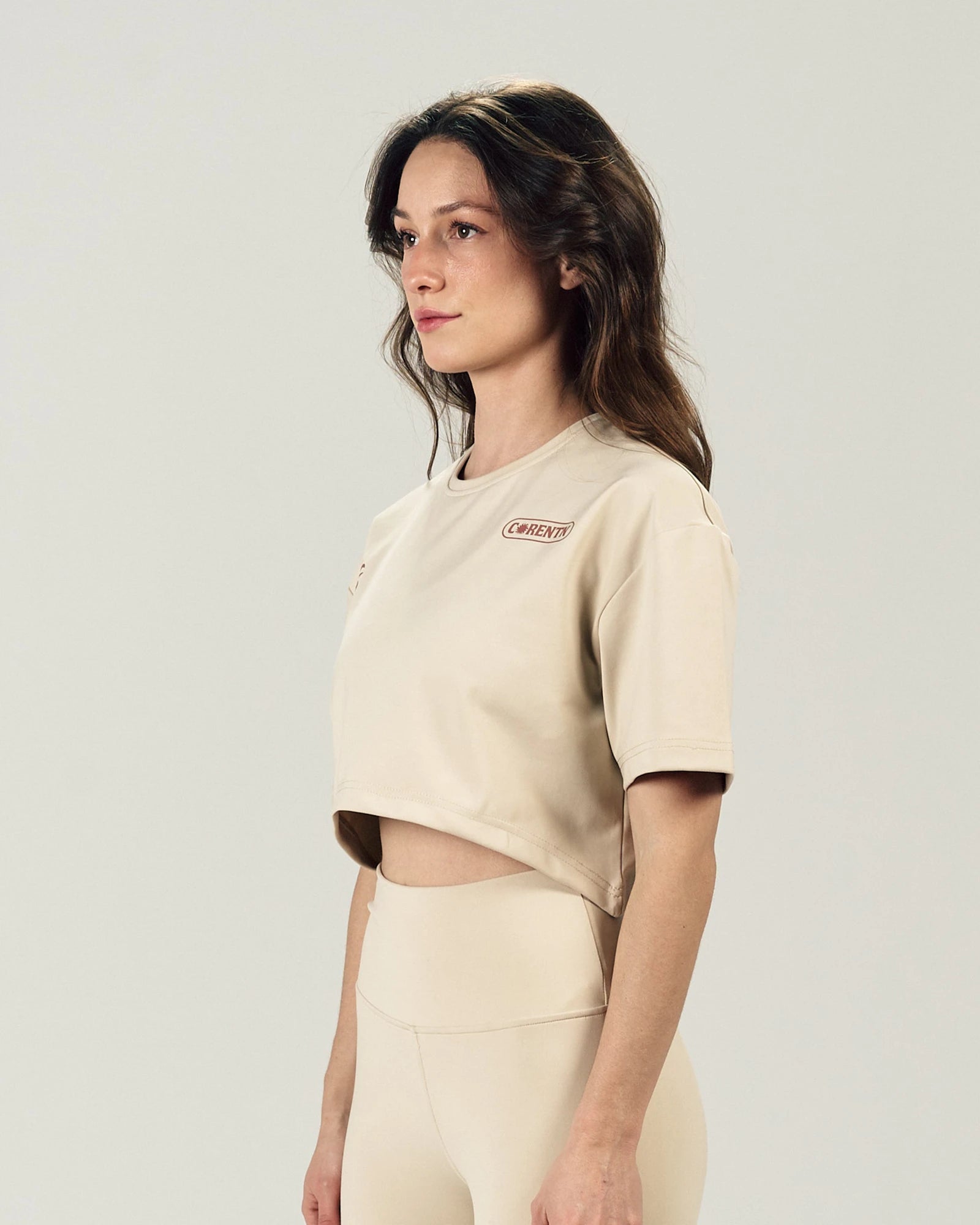 BEIGE CORE CROP TEE