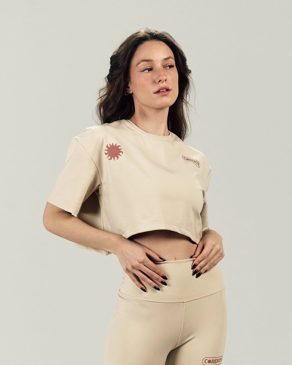 BEIGE CORE CROP TEE