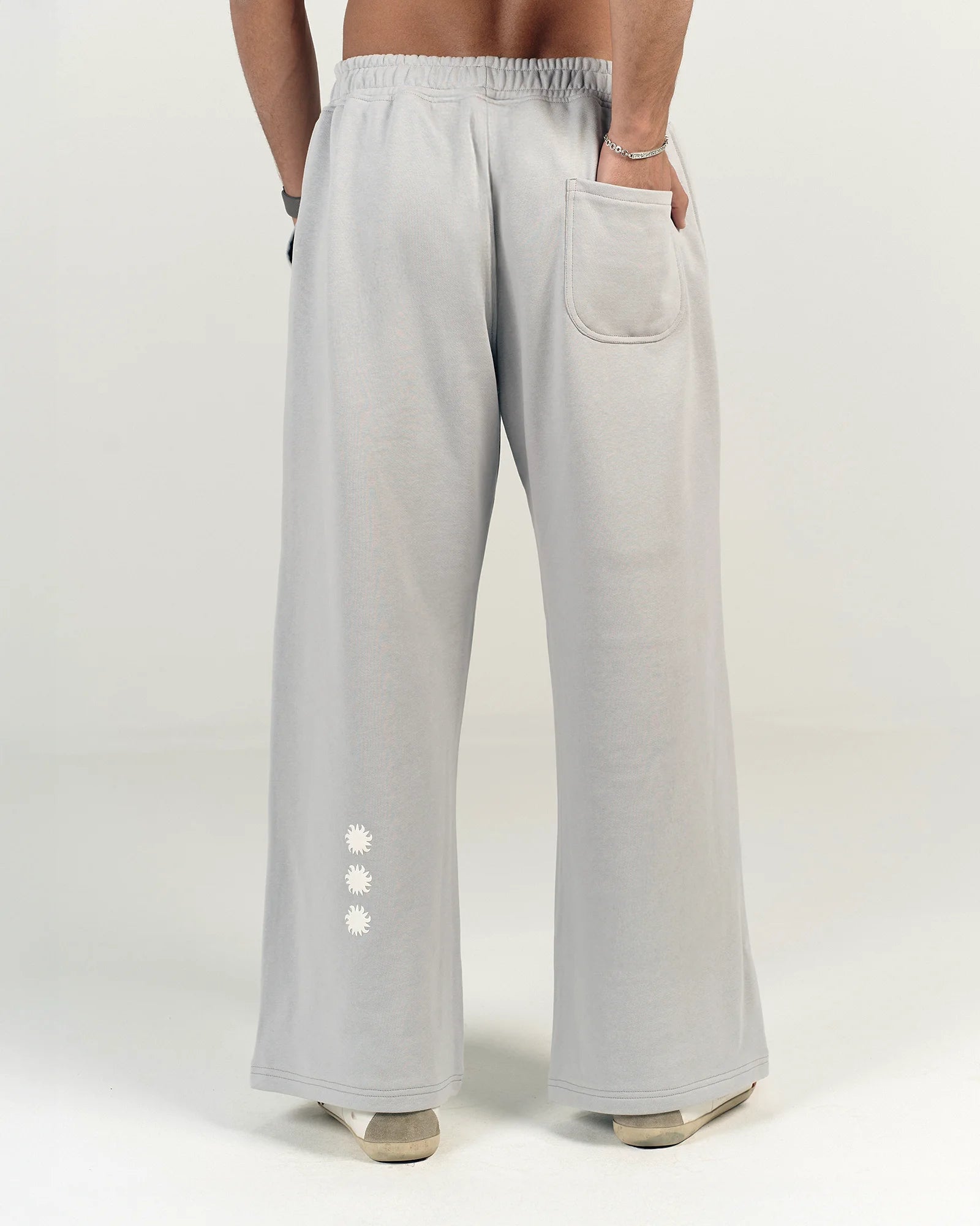 SILVER EASE SWEATPANTS
