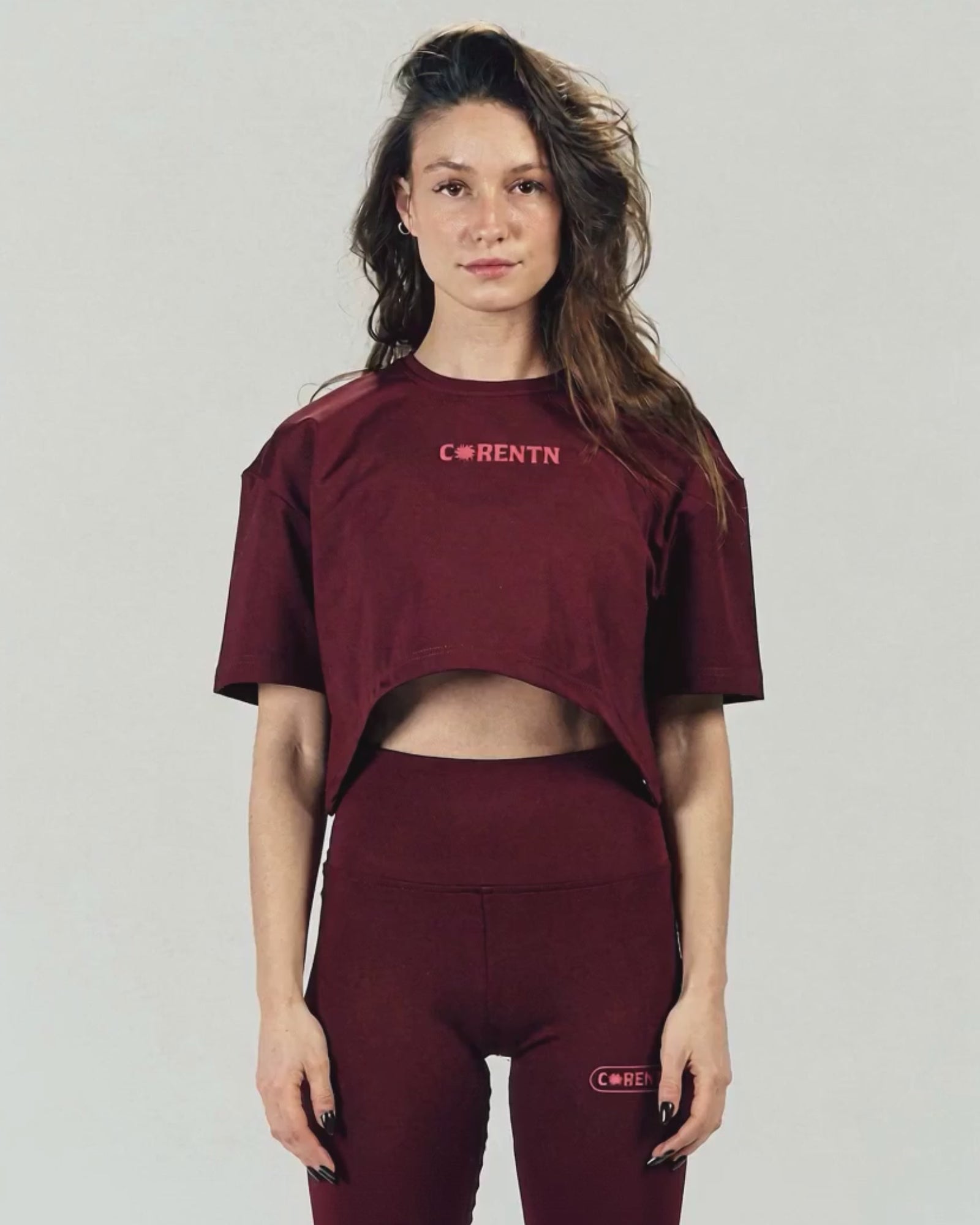 BURGUNDY CORE CROP TEE