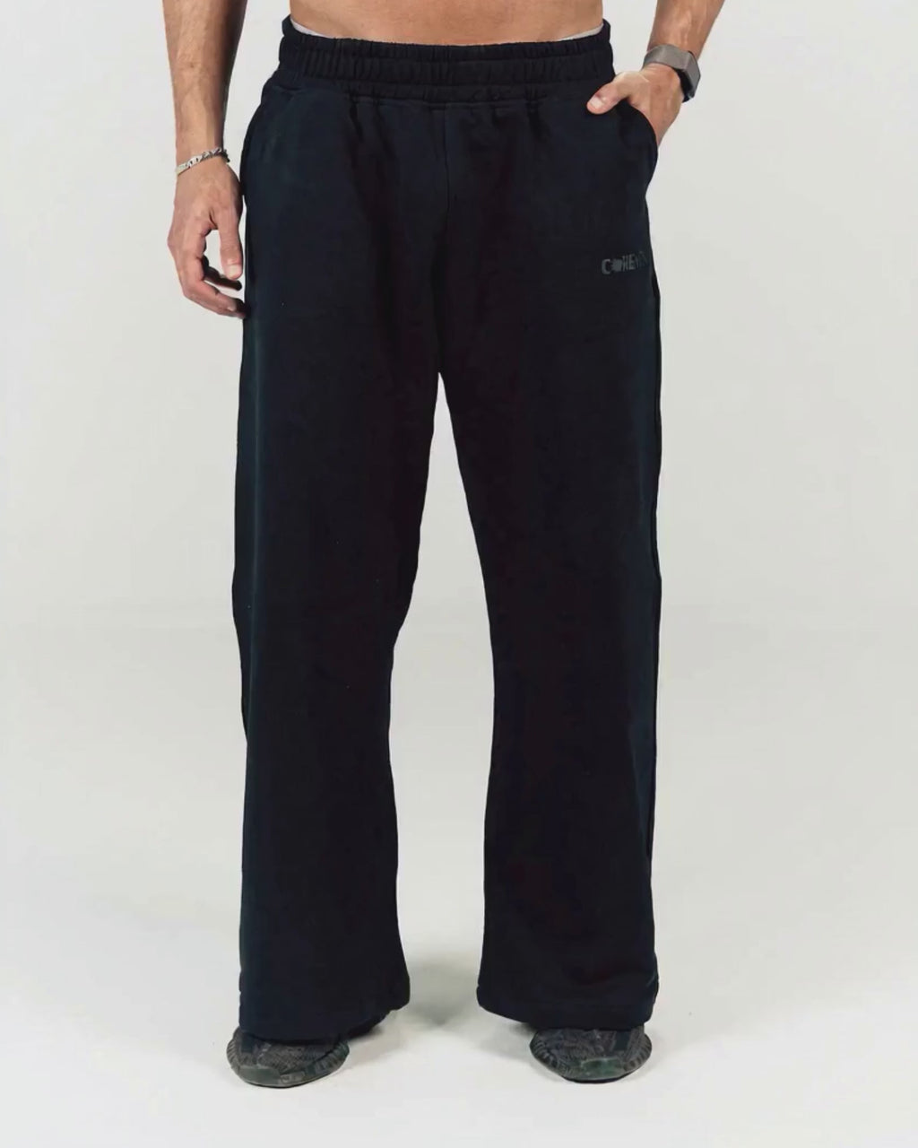 BLACK EASE SWEATPANTS